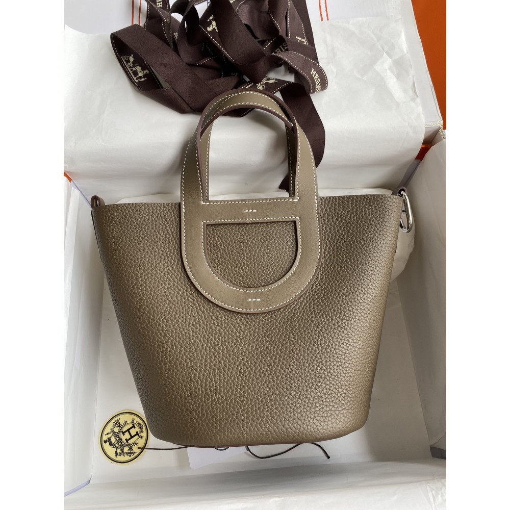 Intheloop-002