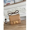 constance19-037