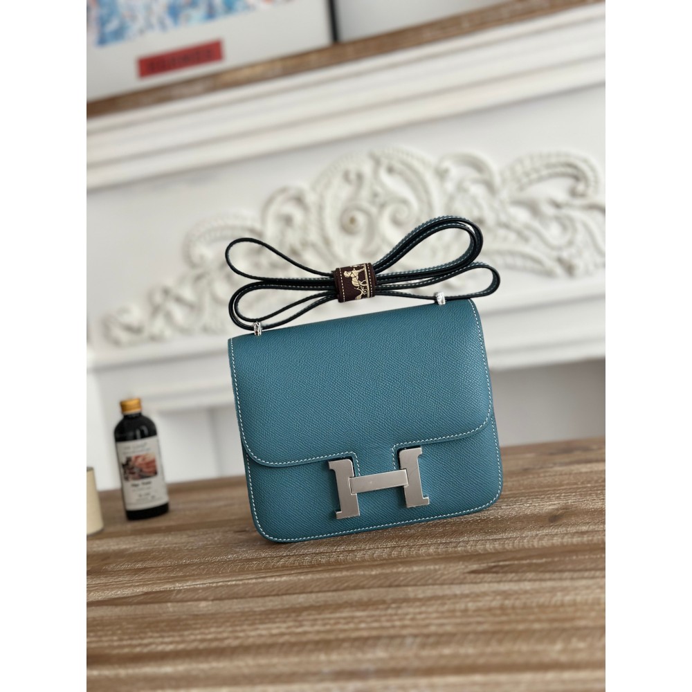 constance19-038