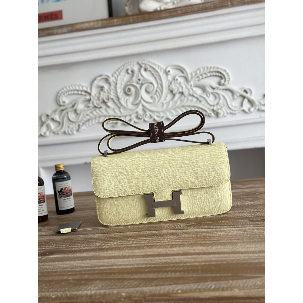 Constance-Elan-035