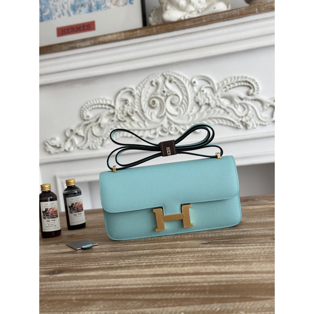 Constance-Elan-050
