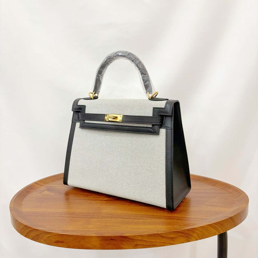 Kelly25-040