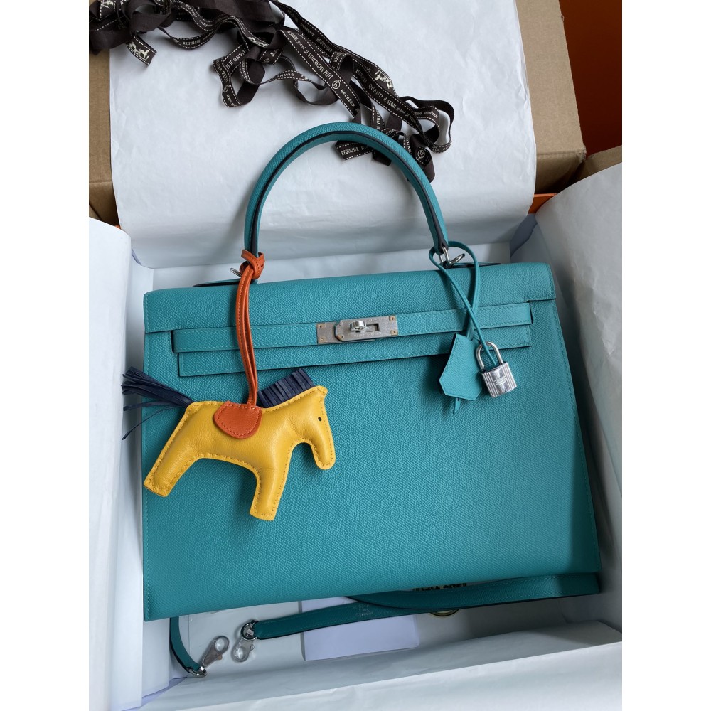 Kelly32-001