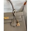 Kelly32-003