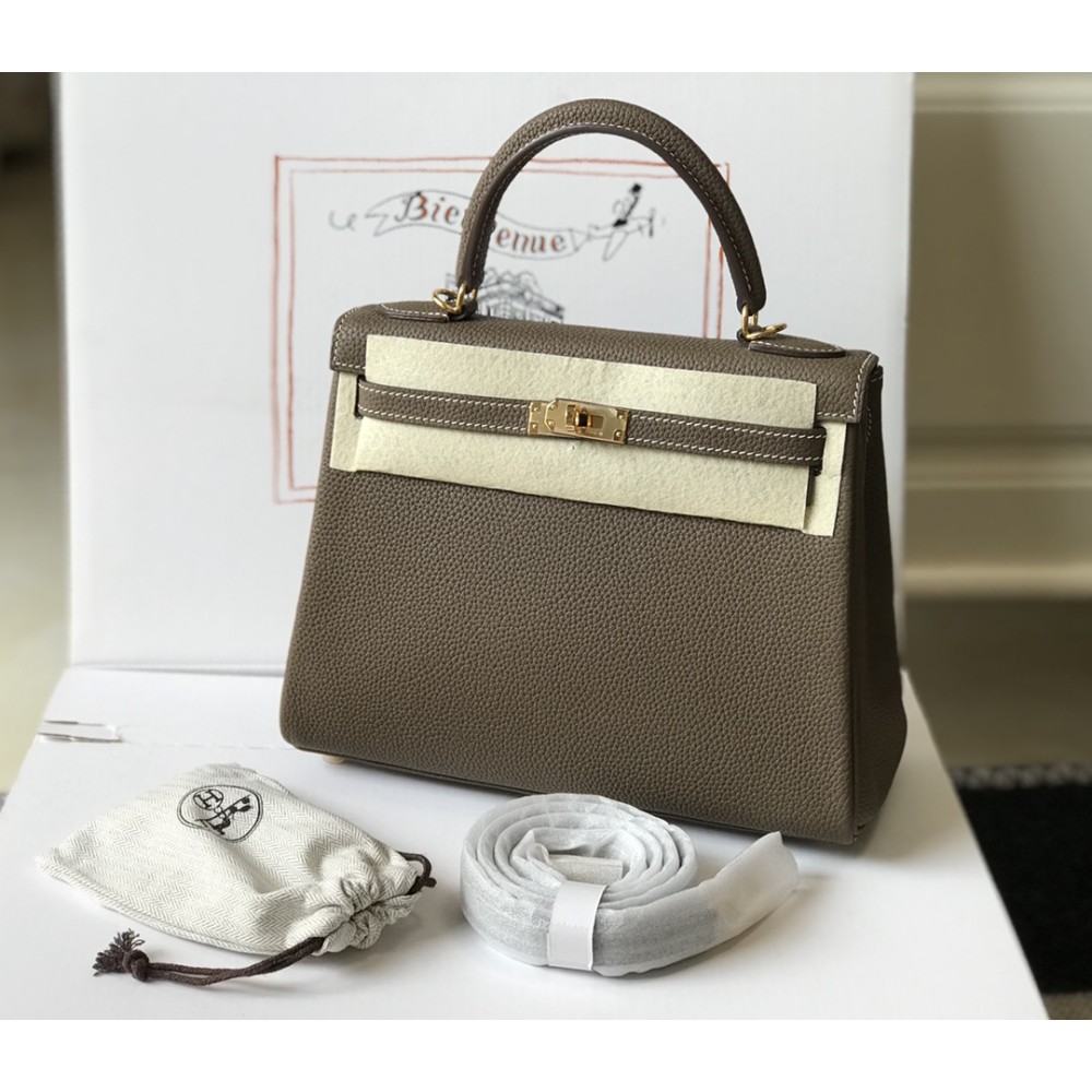 Kelly32-007