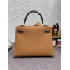 Kelly32-020