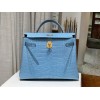 Kelly32-023