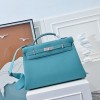 Kelly42-001