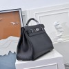 Kelly42-003