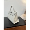 kelly-lakis28-002