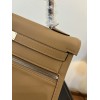 kelly-lakis28-003