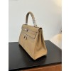 kelly-lakis28-003