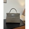 kelly-lakis28-004