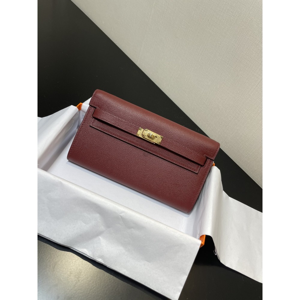 Kellywoc-015